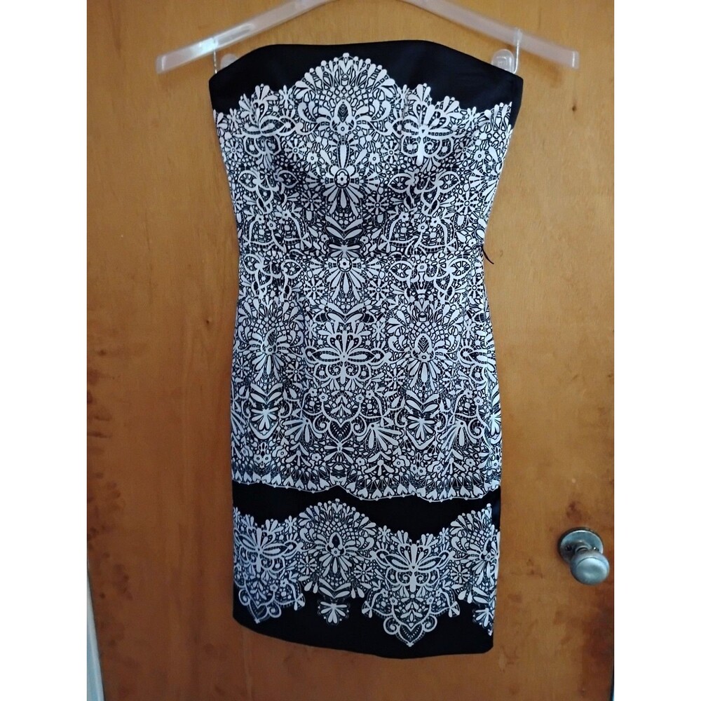 White House Black Market Damask Lace Floral Strapless Satin Sheath Dress Size 0